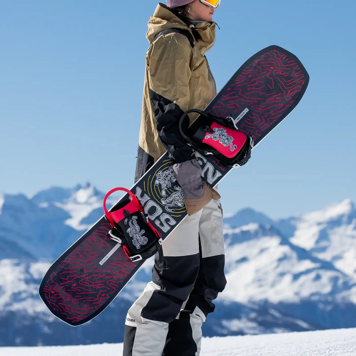 Sensor Women 2026 | Ollie High, Carve Low | Nidecker | USA Sensor Women Snowboards Nidecker Snowboards Premium Swiss
