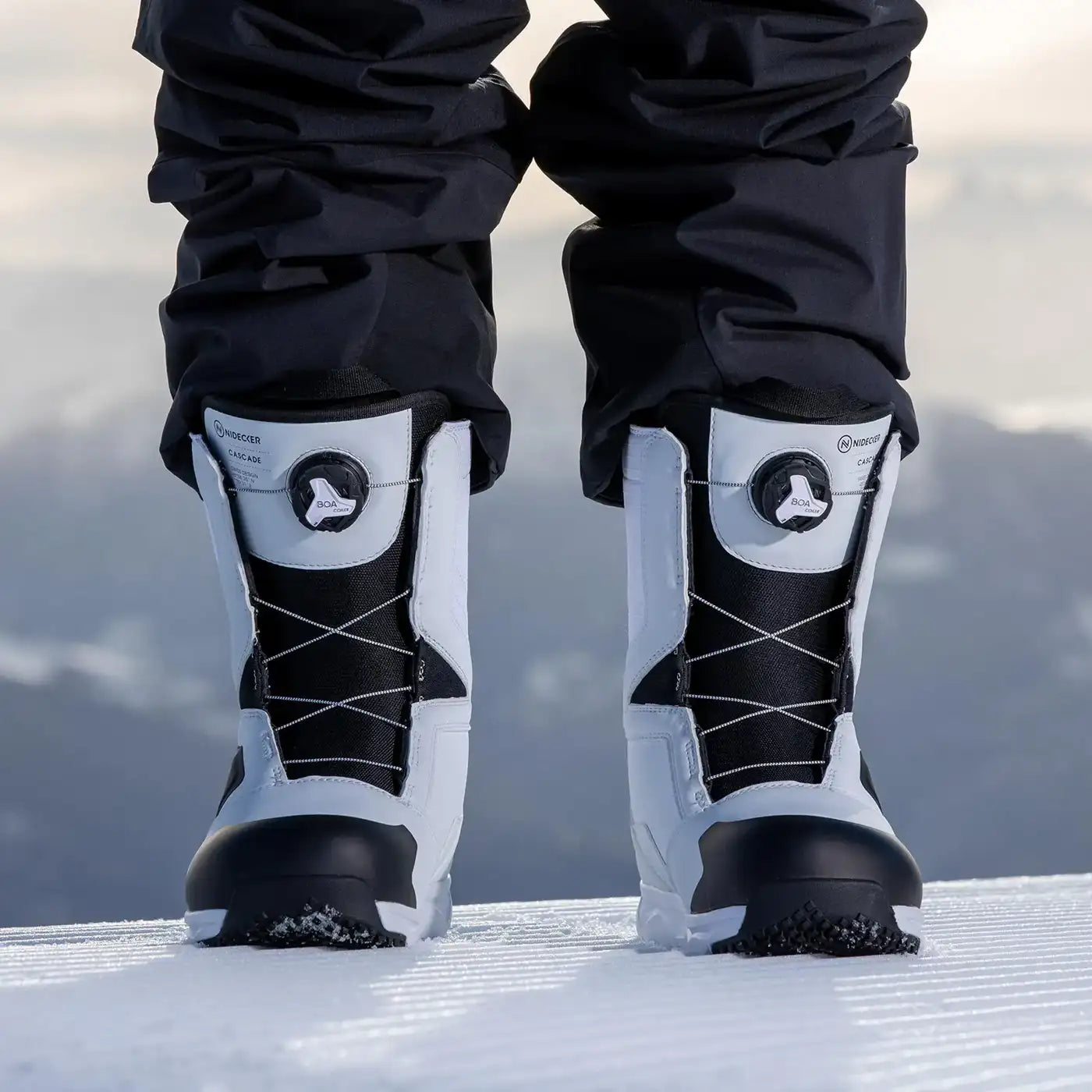 st tail  ナイデッカー CASCADE W WHITE 23 st tail ナイデッカー CASCADE W WHITE 23 st tail ナイデッカー