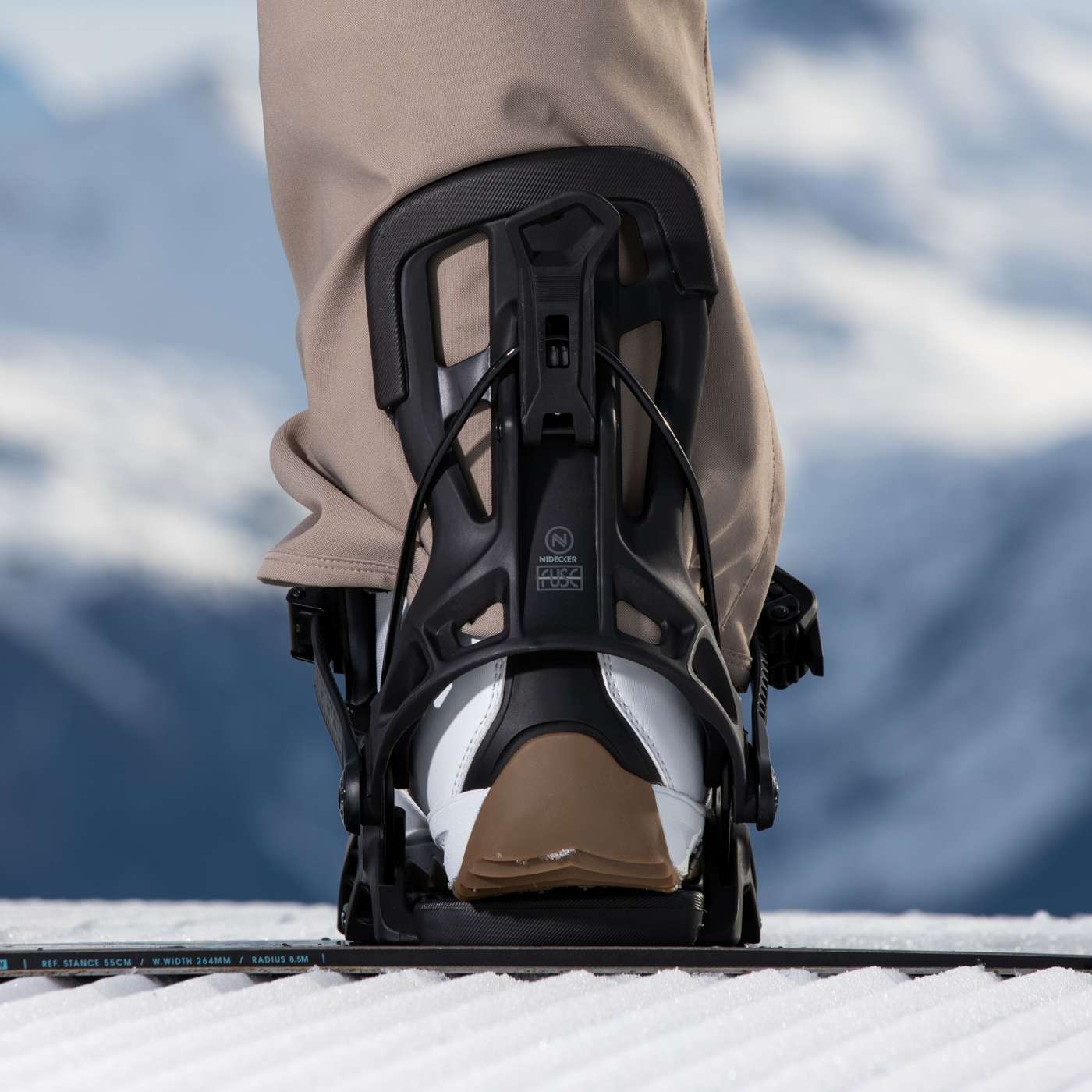 Flow Fuse Hybrid 2026 | Nidecker | US Flow Fuse Hybrid 2026 Bindings Nidecker Snowboards Premium Swiss