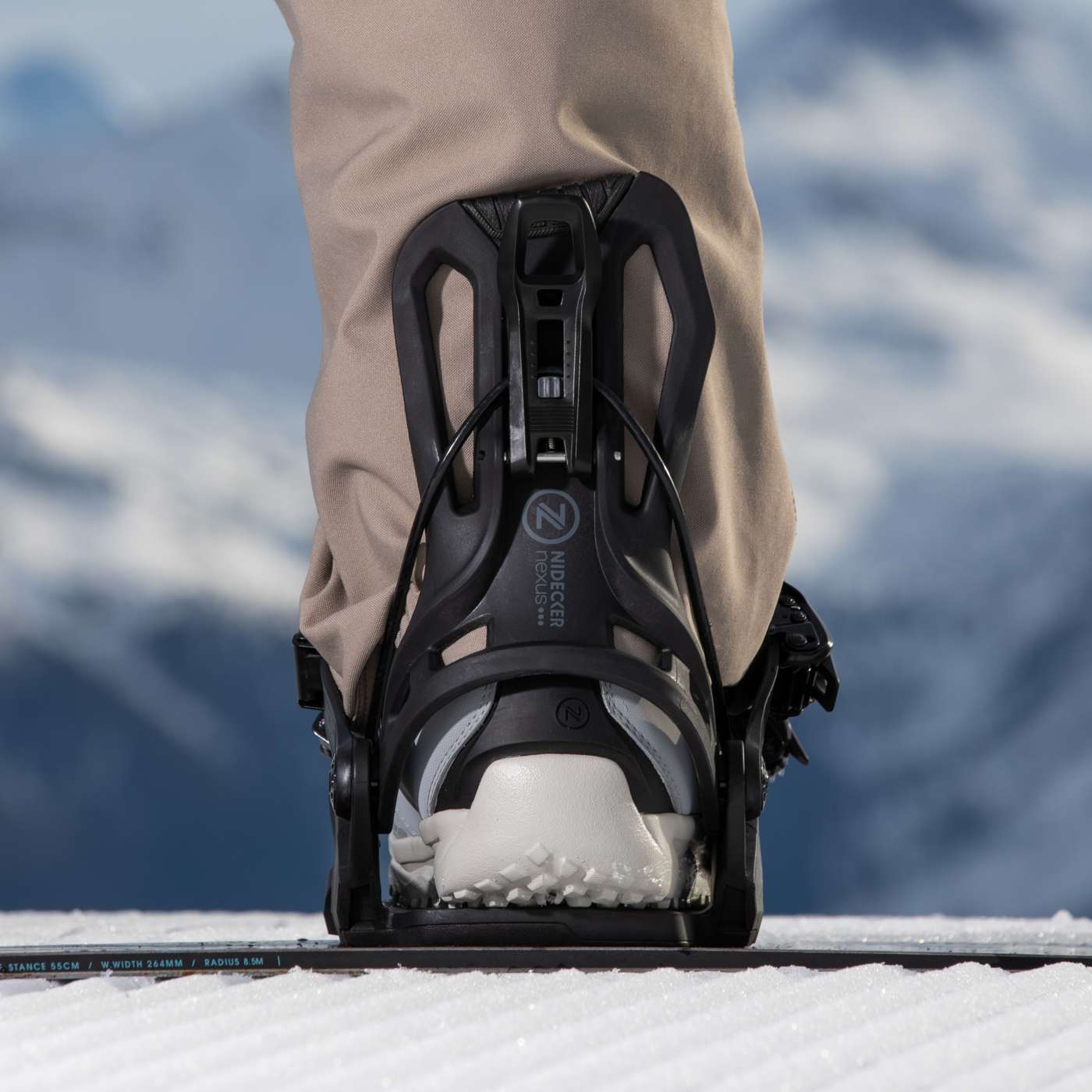 Flow Nexus 2026 | Nidecker | US Flow Nexus 2026 Bindings Nidecker Snowboards Premium Swiss