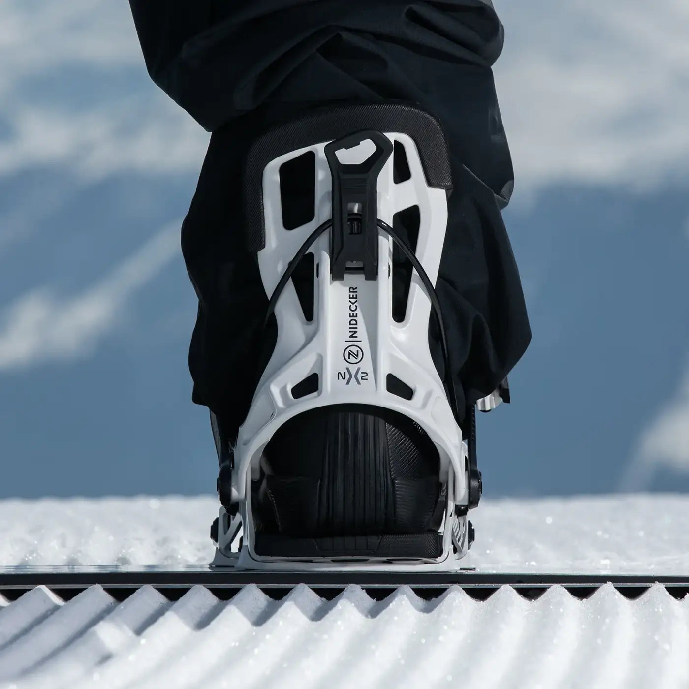 Flow NX2 Hybrid Flow NX2 Hybrid Bindings Nidecker Snowboards Premium Swiss